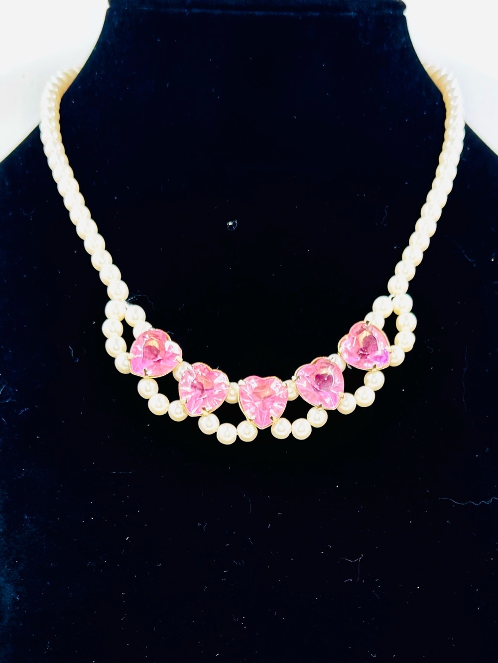 Vintage Faux Pearl Necklace with Pink Rhinestone Hearts 18”